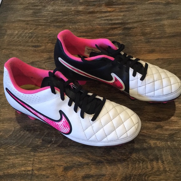 Nike Shoes - Nike black/pink/white girls cleats